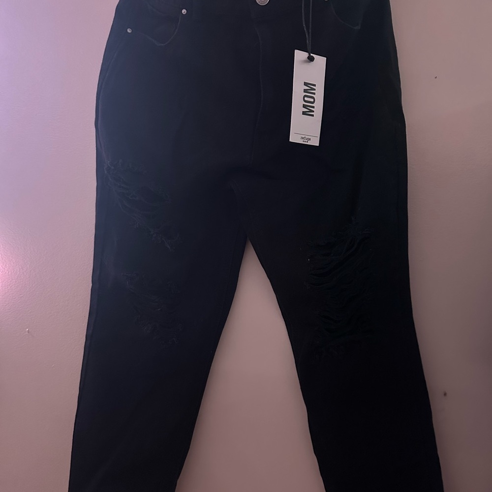 Mom jeans black!